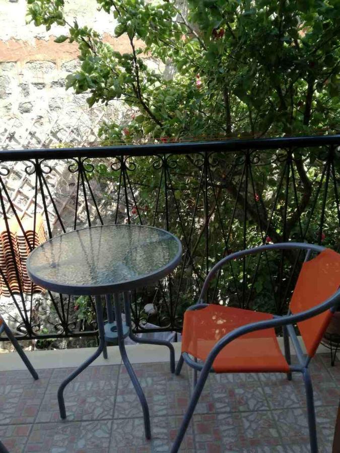 Μαχη Ενοικιαζόμενα Δωμάτια Мітімна Екстер'єр фото