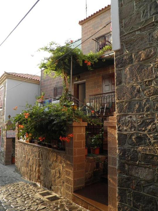 Μαχη Ενοικιαζόμενα Δωμάτια Мітімна Екстер'єр фото